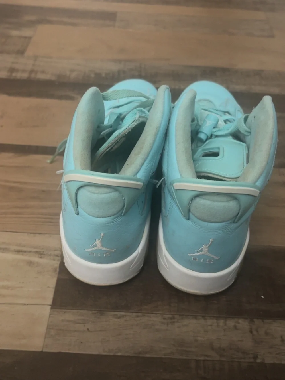 Jordan Kids High-Top Sneakers in Light Blue and Gold